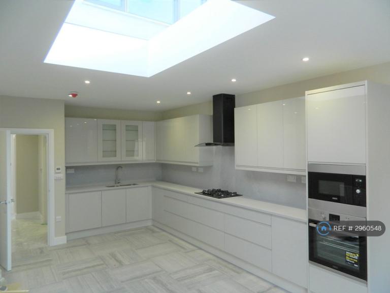 House Twyford Road in Greater London