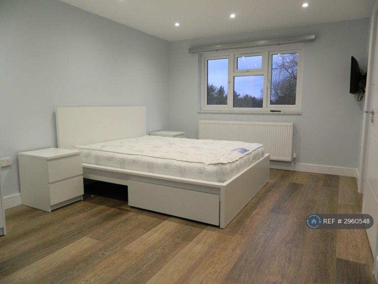 House Twyford Road in Greater London