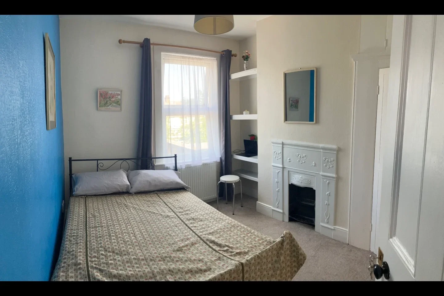Room Heming Road in Greater London