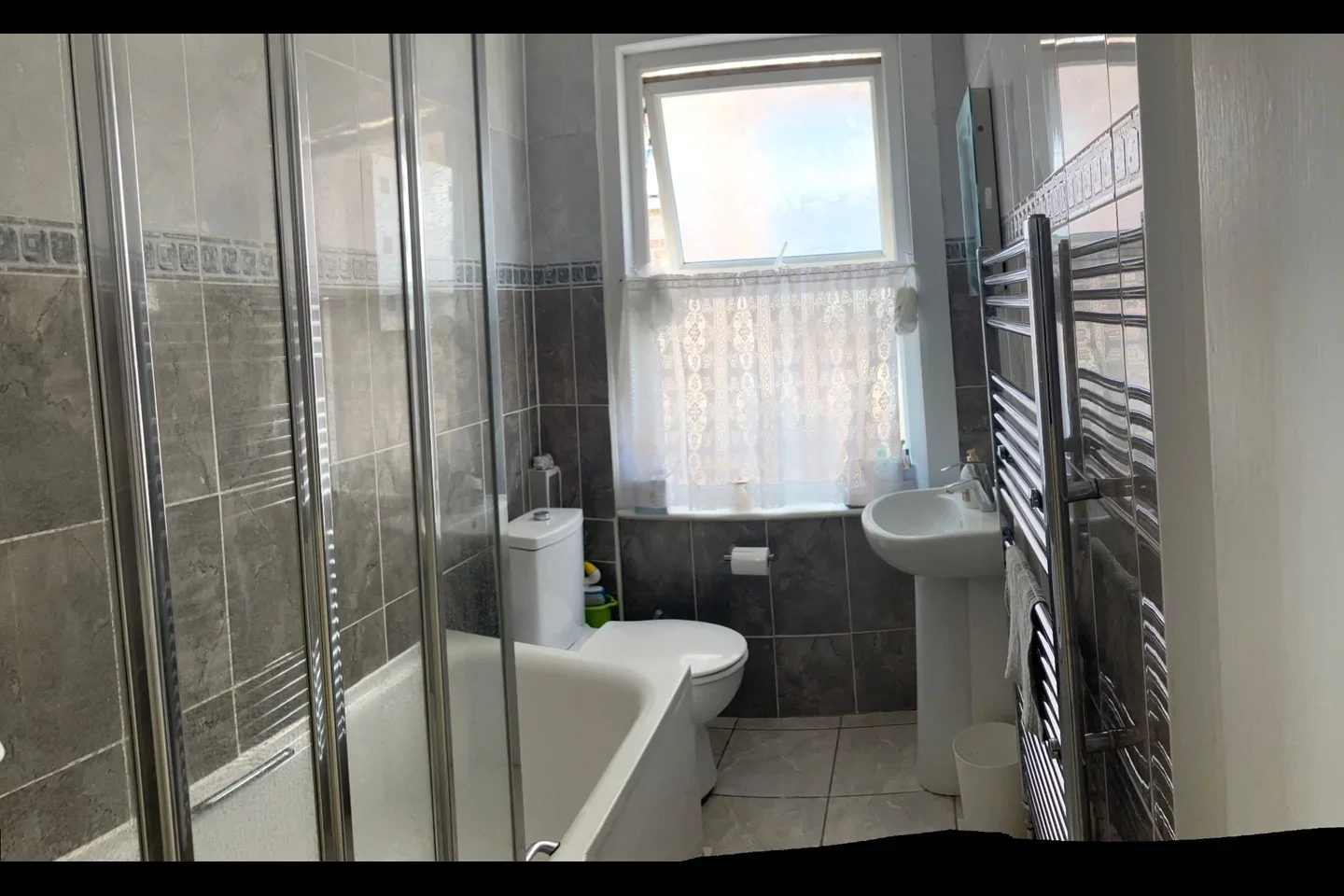 Room Heming Road in Greater London