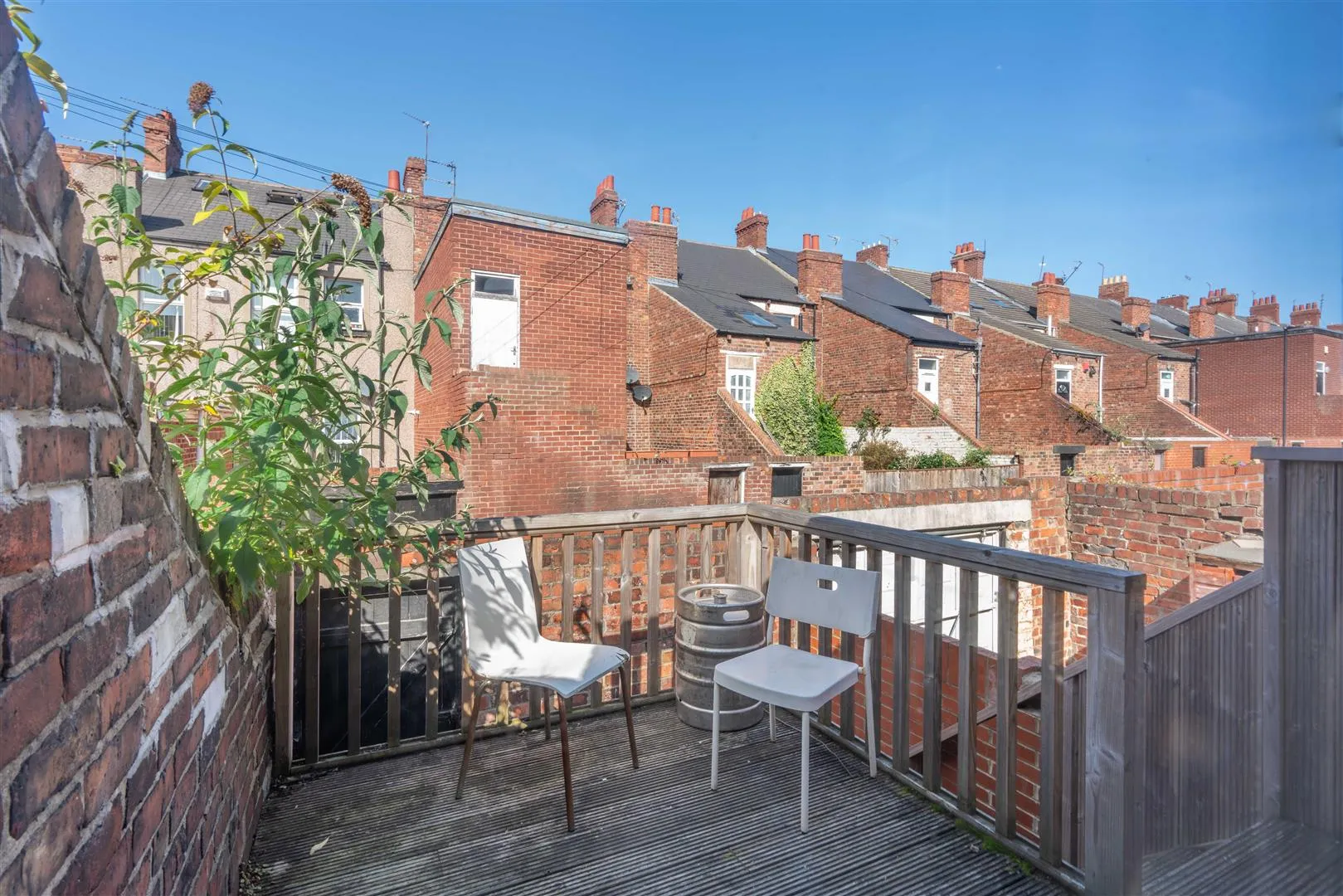 Flat Dinsdale Road in Newcastle upon Tyne