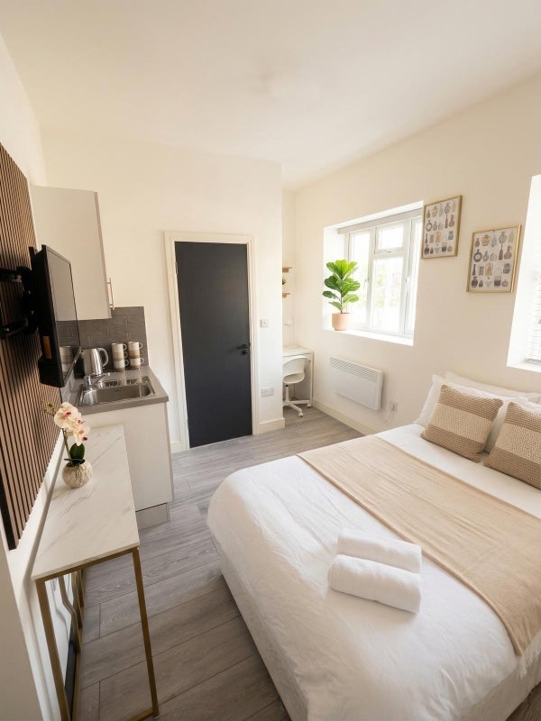 Flat Hamilton Park in Greater London