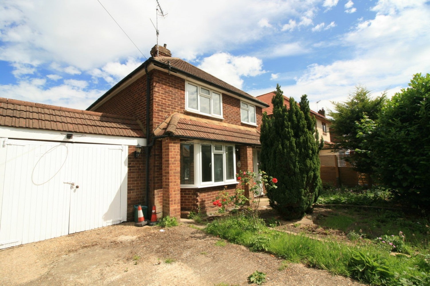 House Earlsbrook Road in Reigate and Banstead