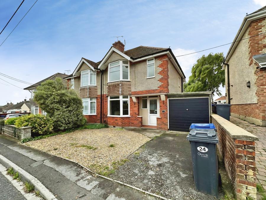 House Marina Road in Durrington
