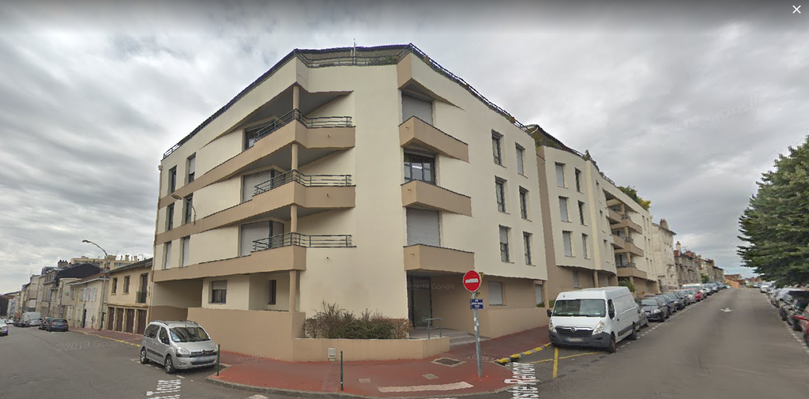 Flat Place des Carmes in Limoges