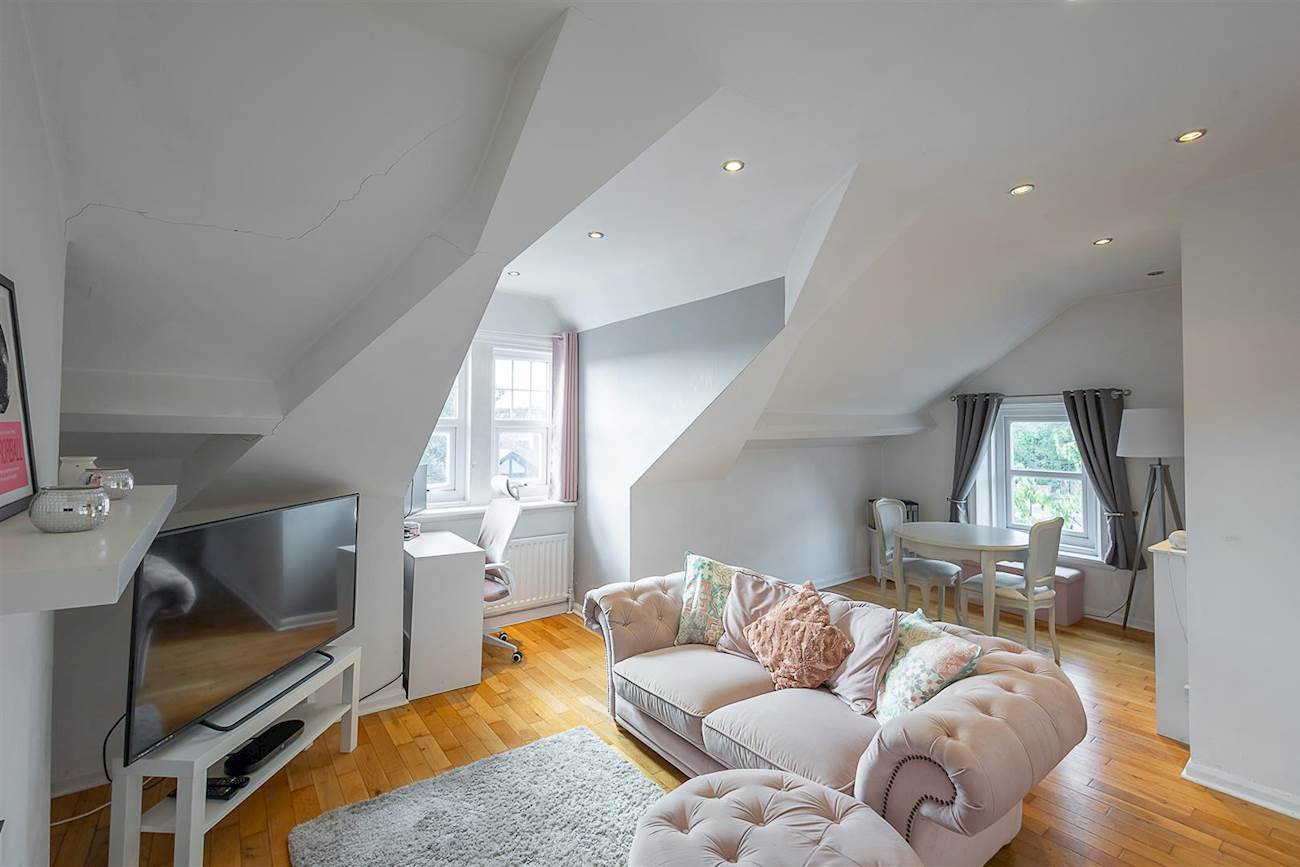Flat Heaton Road in Newcastle upon Tyne
