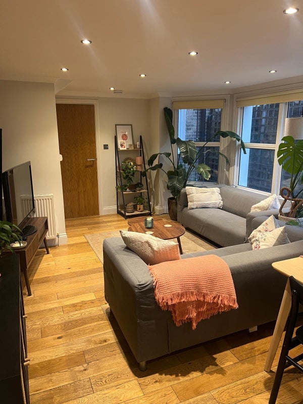 Room Huddleston Road in Greater London