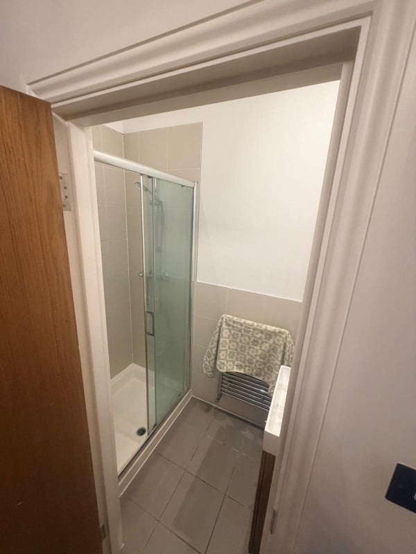 Room Huddleston Road in Greater London