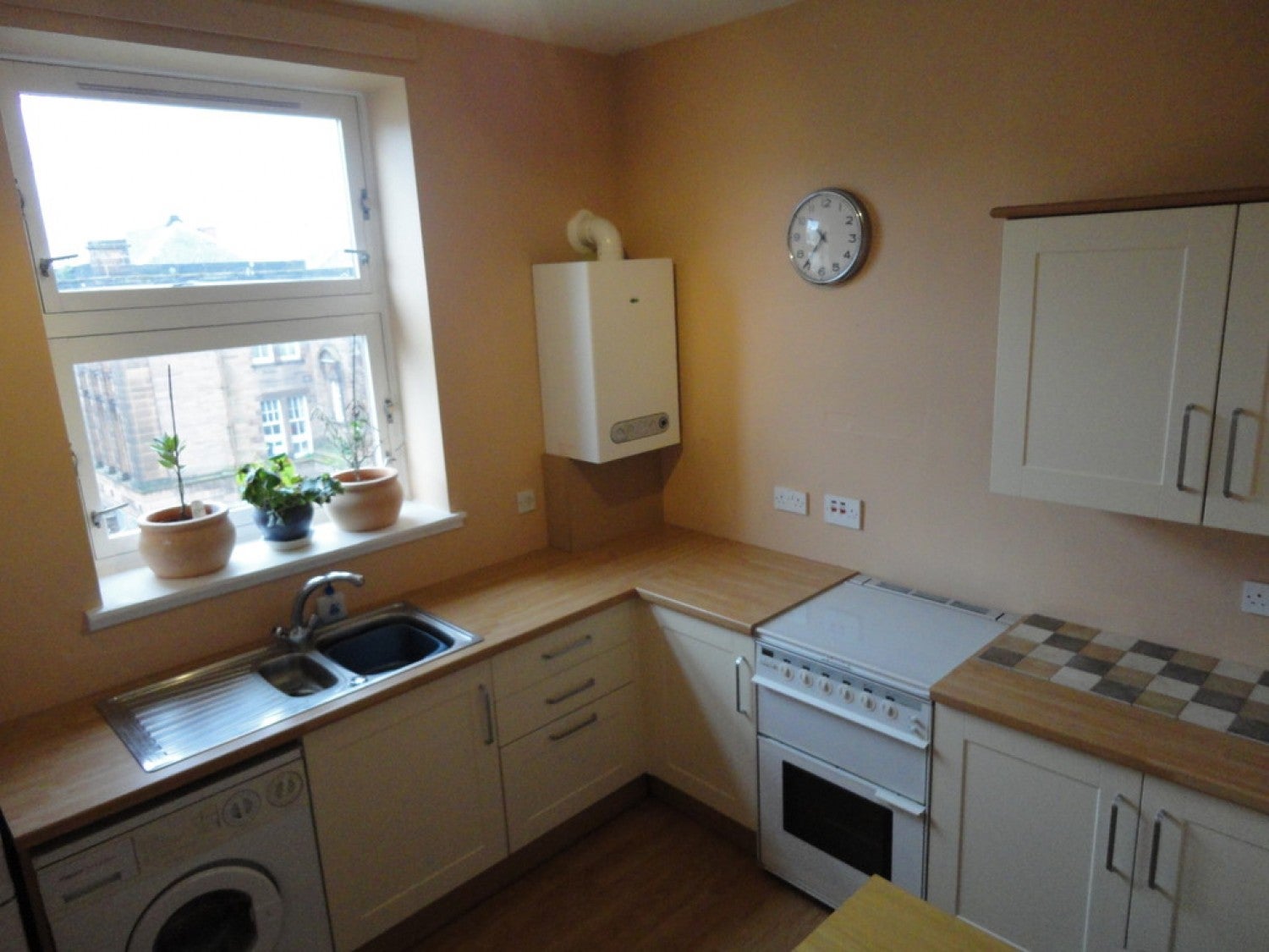 Flat Willowbank Street in Glasgow