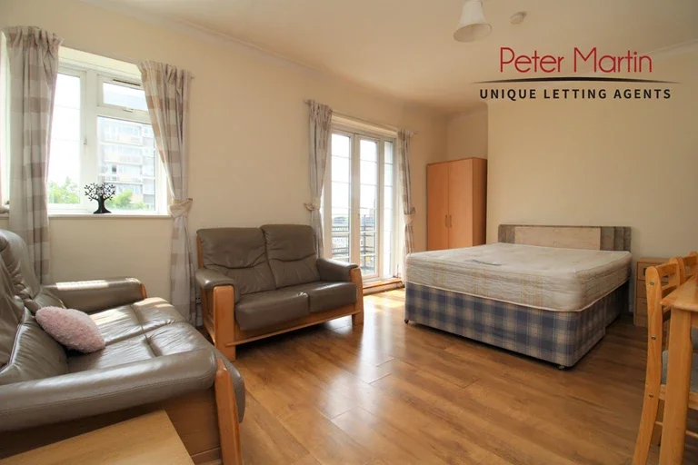 Flat Portsdown Mews in Greater London