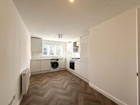 Flat Cobham Green in Warwick