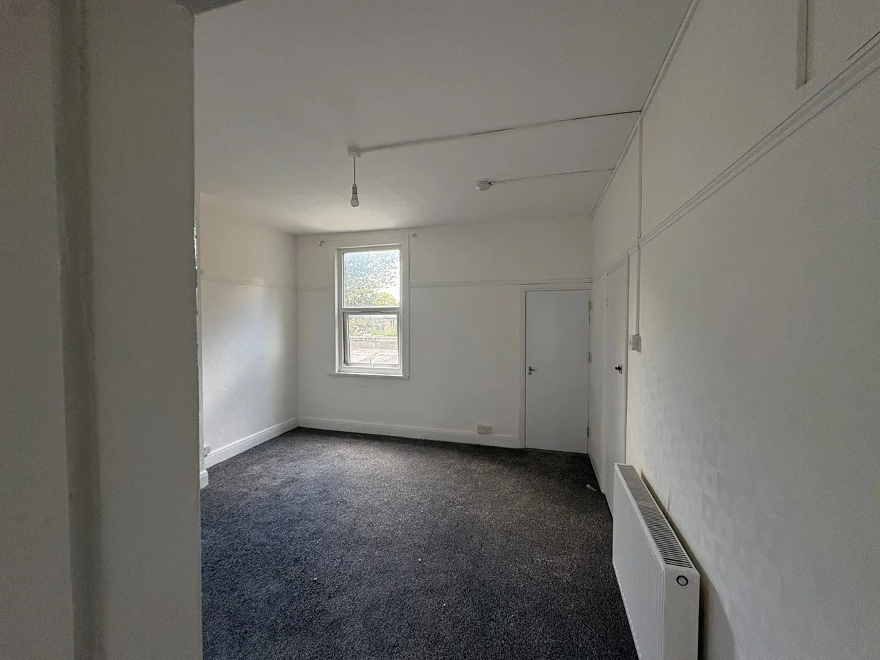 Flat Becontree Avenue in Greater London