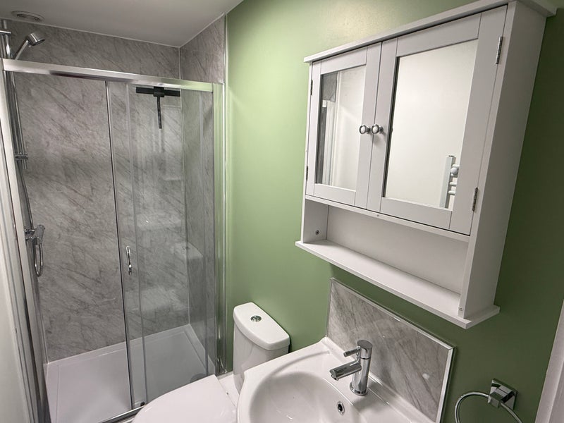 Room Foxlydiate Crescent in Redditch