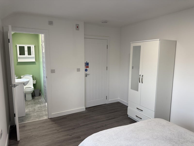 Room Foxlydiate Crescent in Redditch