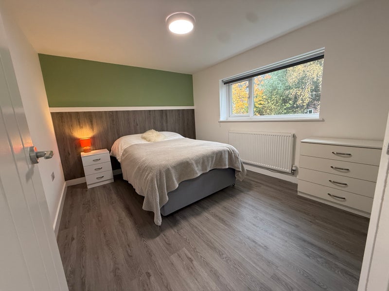 Room Foxlydiate Crescent in Redditch
