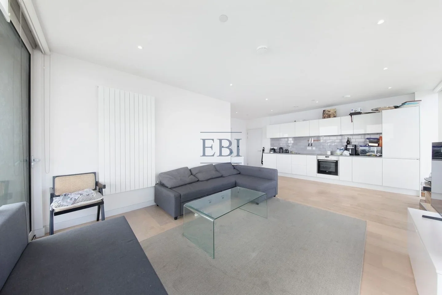 Flat Riverside Walk in Greater London