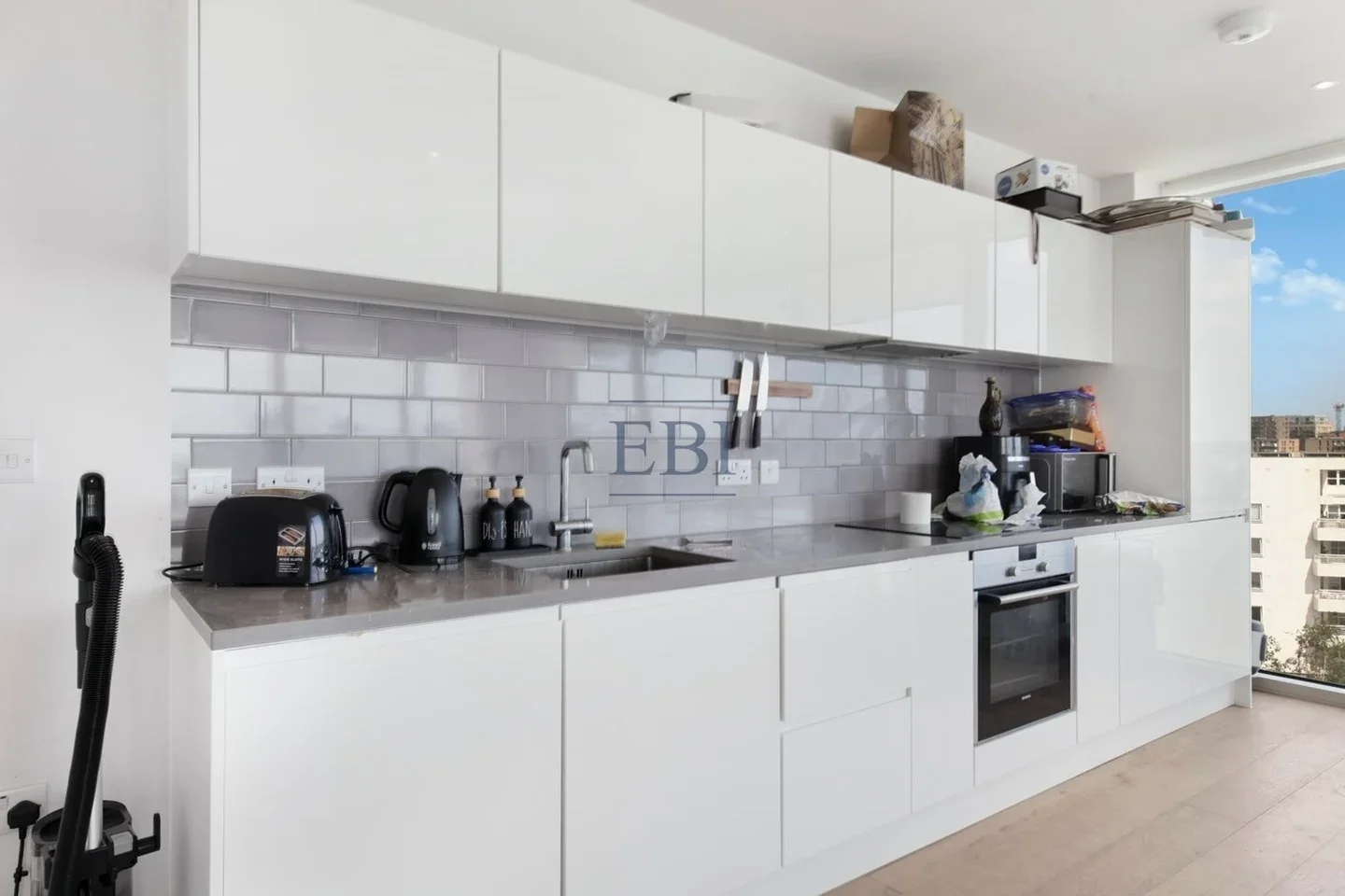 Flat Riverside Walk in Greater London