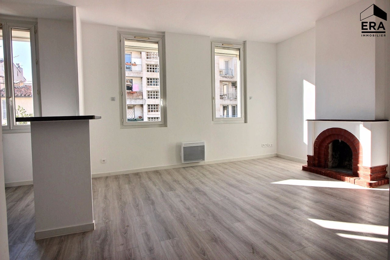 Flat Rue Bravet in Marseille