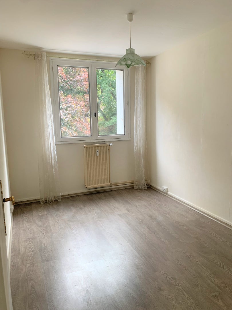 Appartement D 323 à Cherré-Au