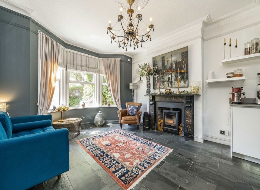 Flat Lynton Avenue in Greater London
