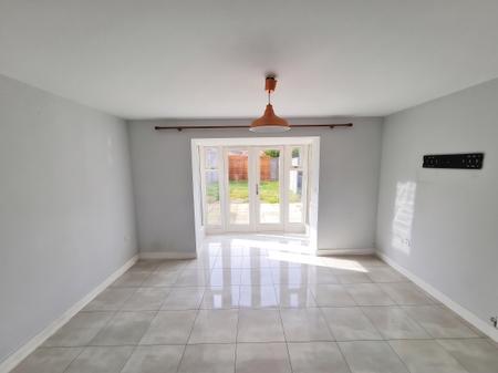 House Merriall Close in Ebbsfleet Garden City