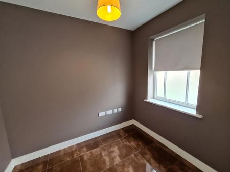 House Merriall Close in Ebbsfleet Garden City