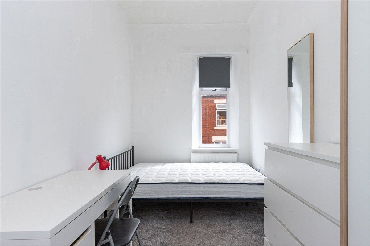 Room West Brampton in Newcastle-under-Lyme