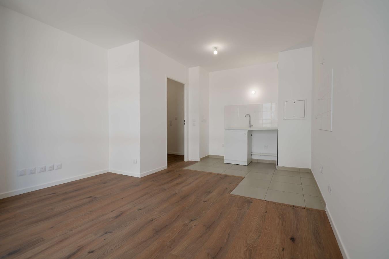 Flat Place des Fontaines in Savigny-le-Temple