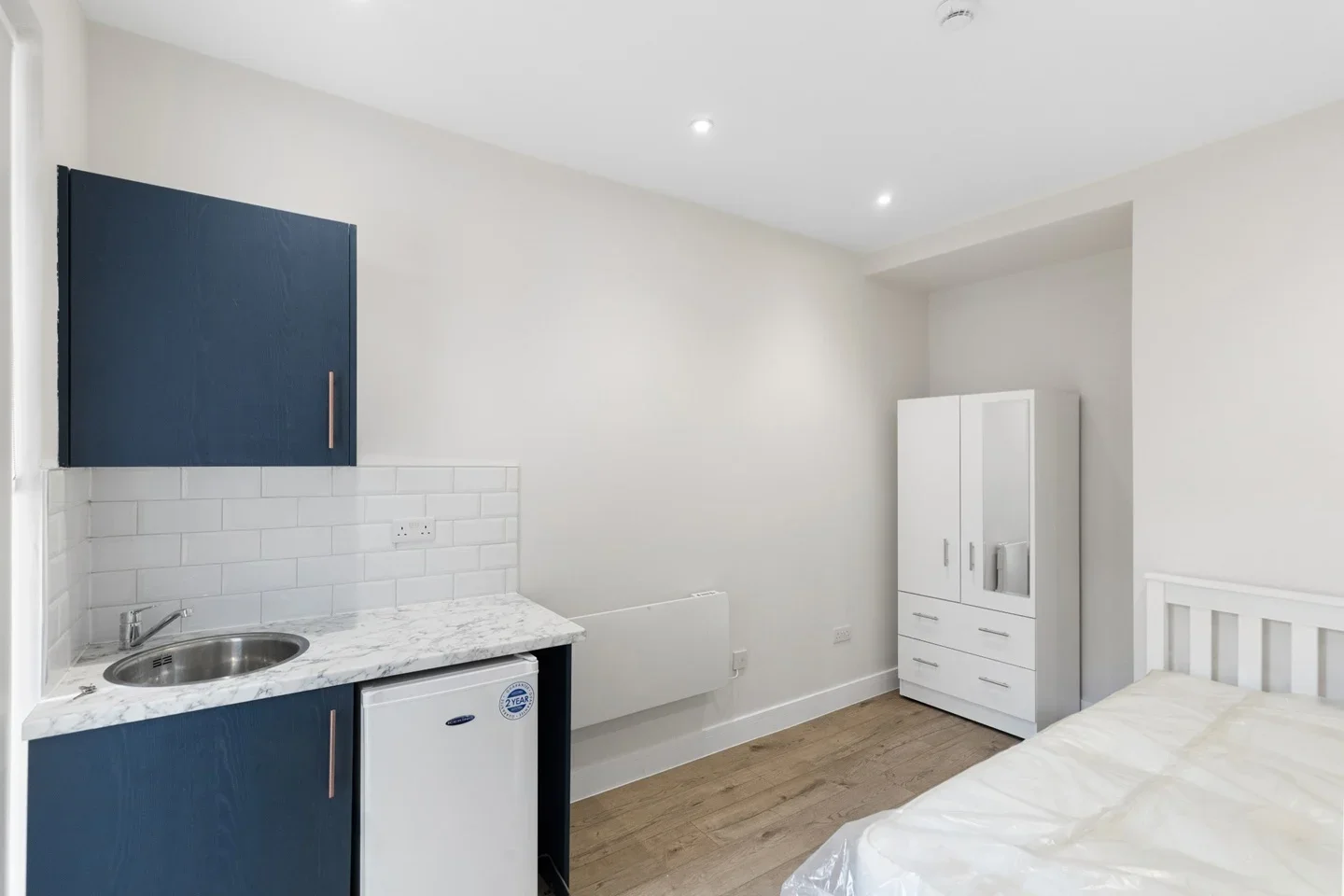 Flat Gladstone Road in Watford