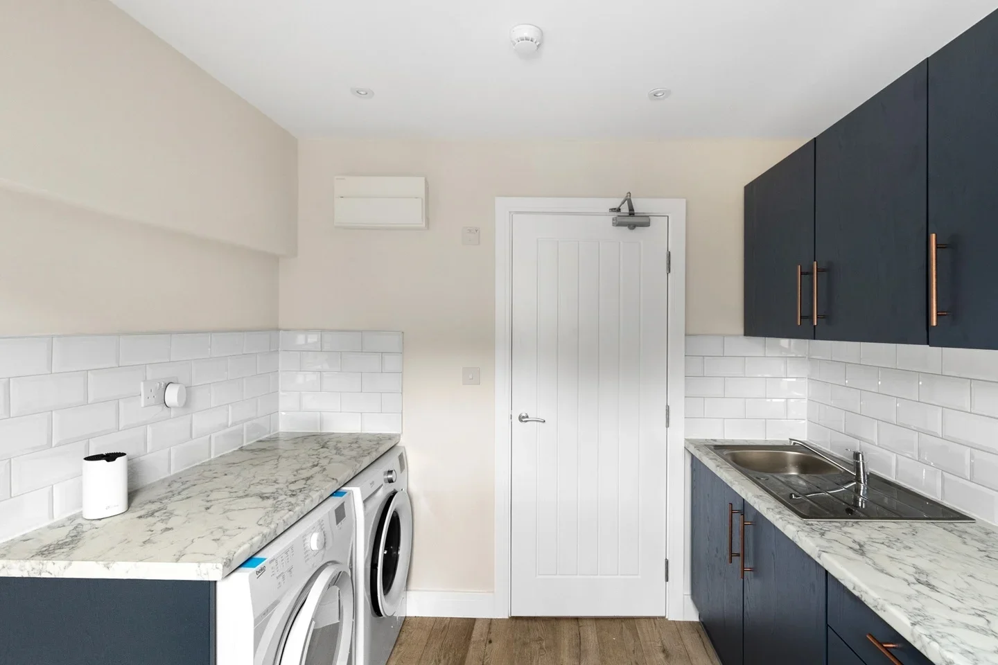 Flat Gladstone Road in Watford