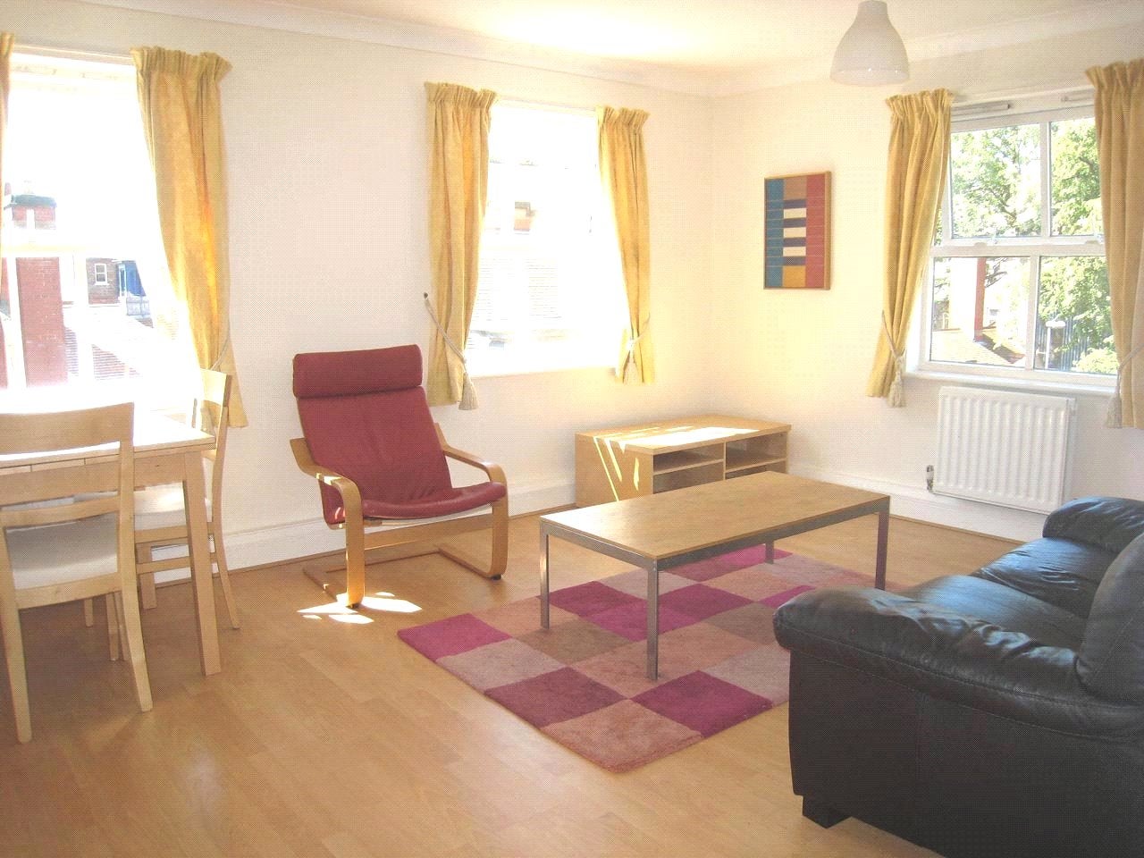 Flat Elm Grove in Manchester