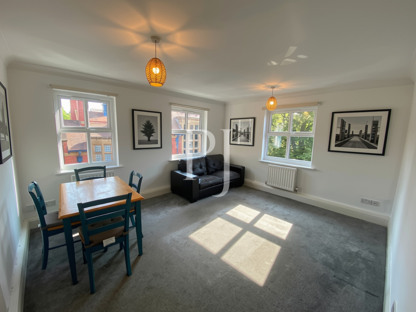 Flat Elm Grove in Manchester