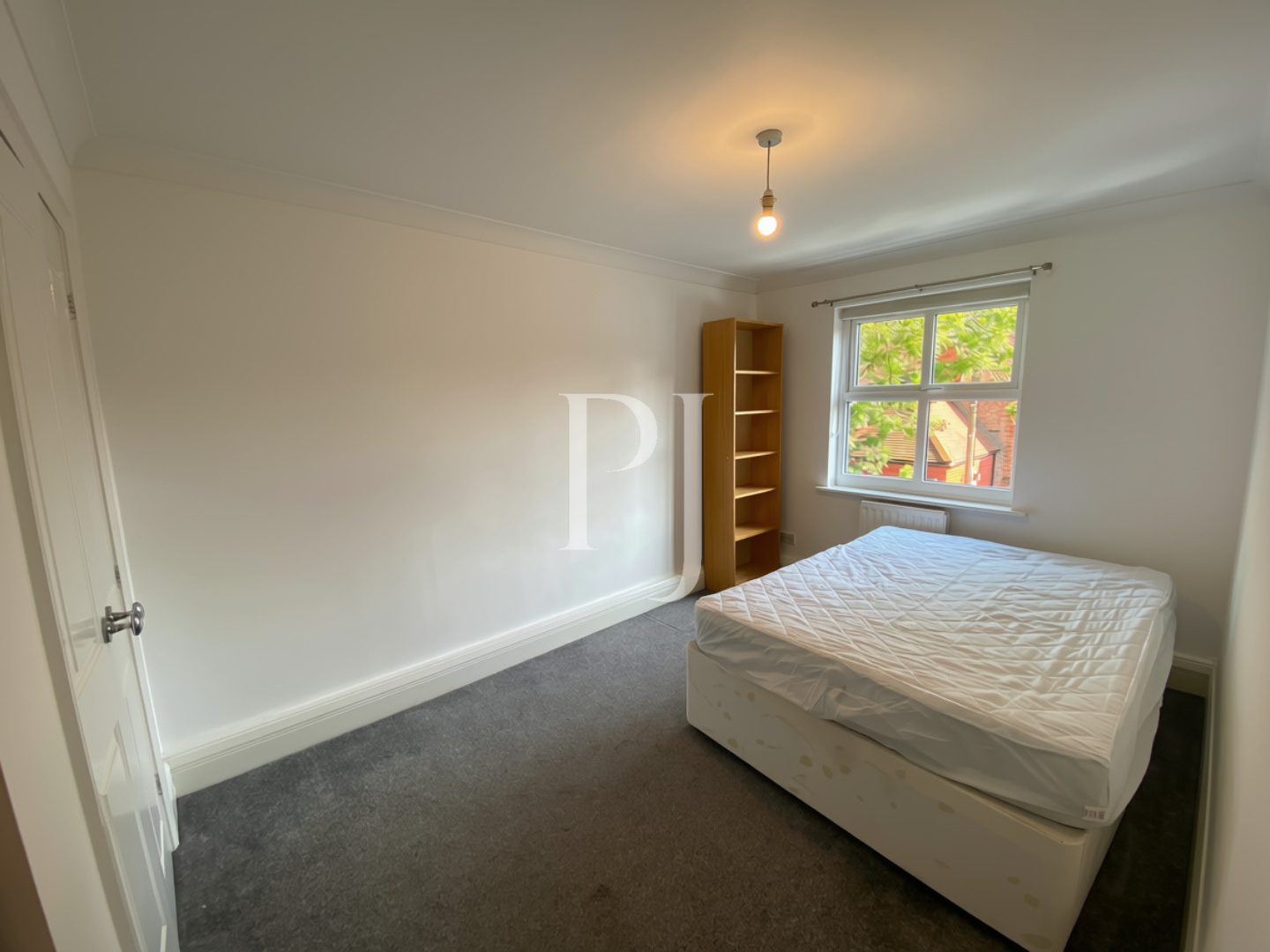 Flat Elm Grove in Manchester