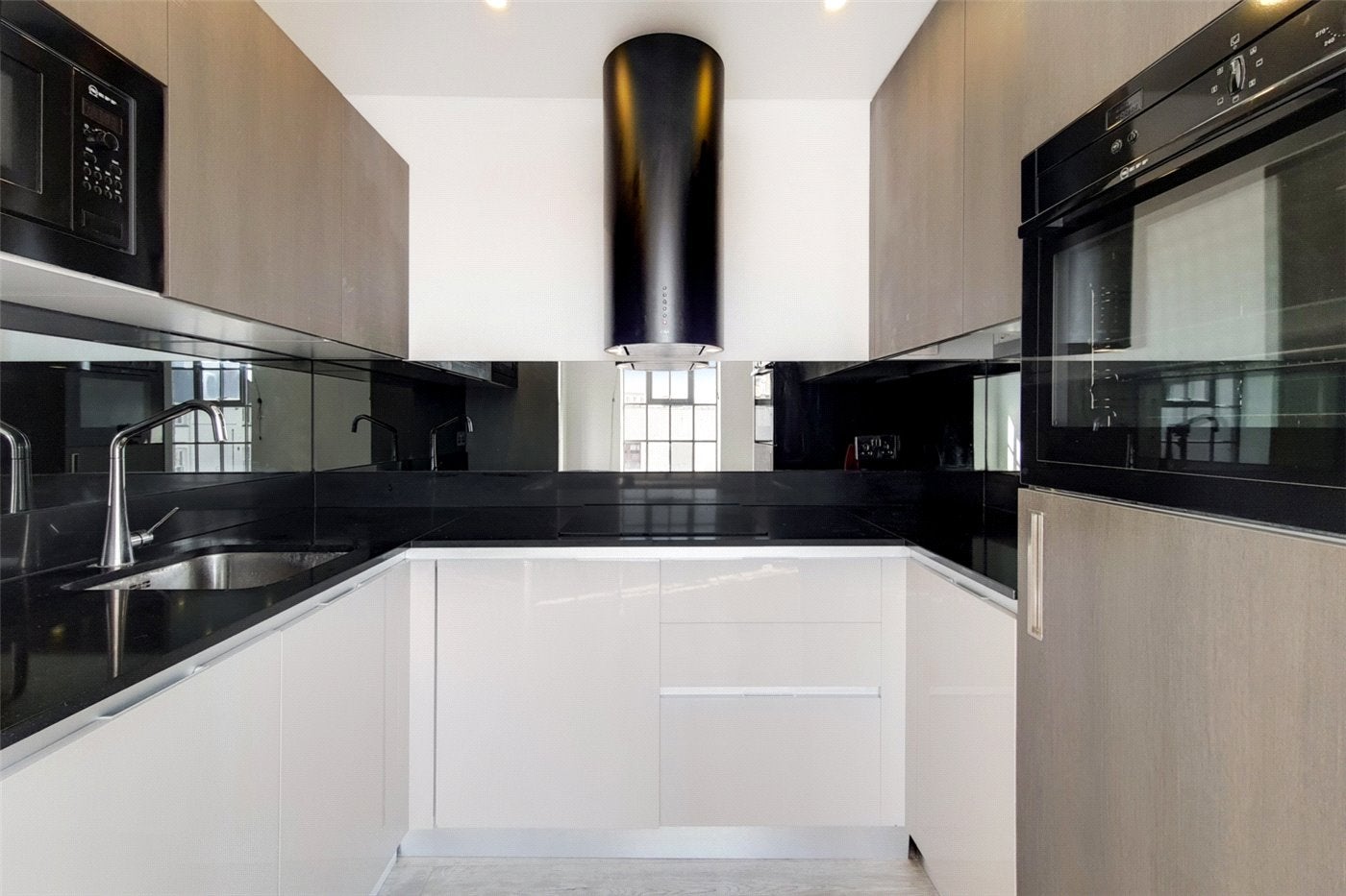 Flat Fortess Road in Greater London