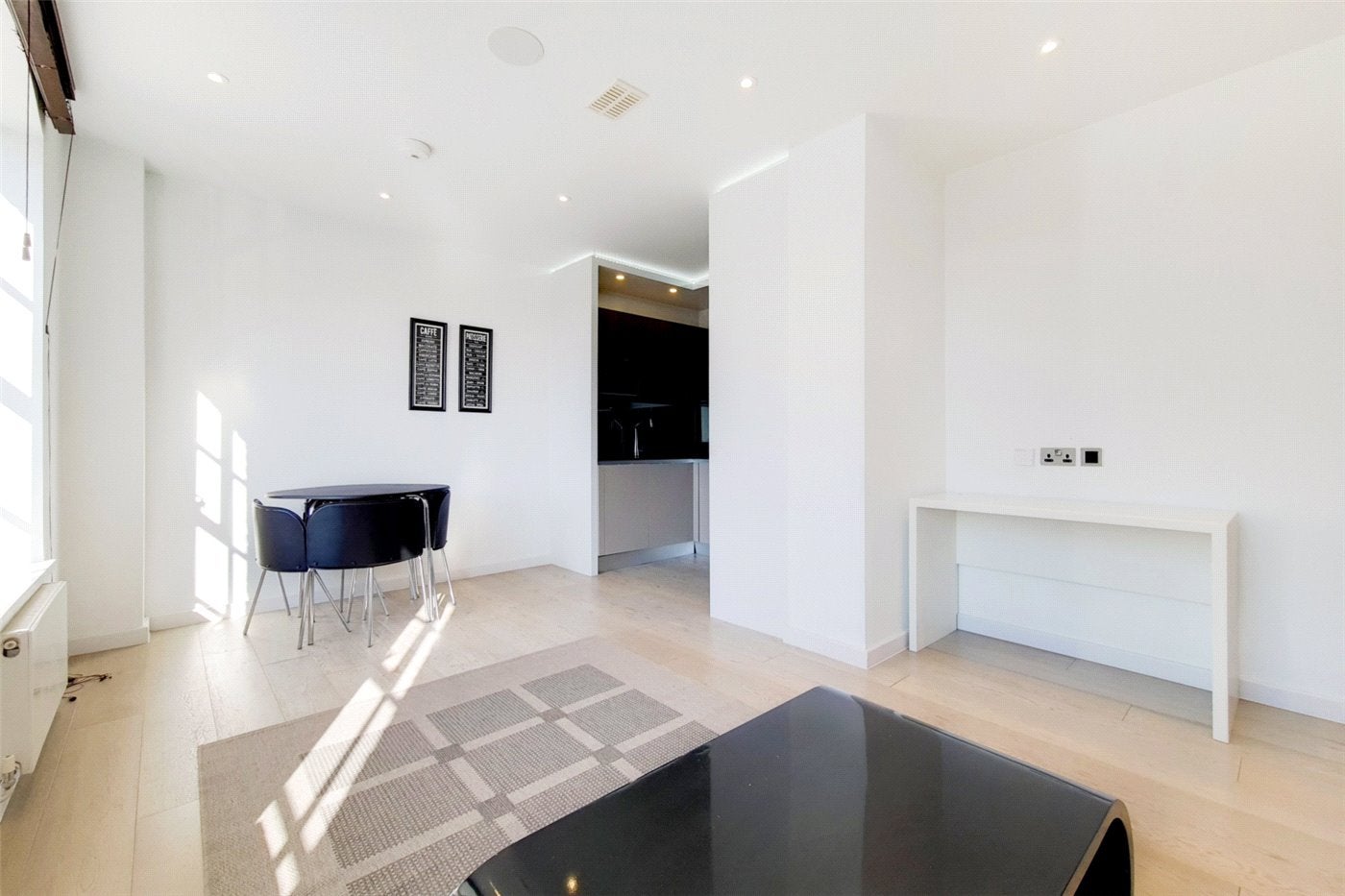 Flat Fortess Road in Greater London