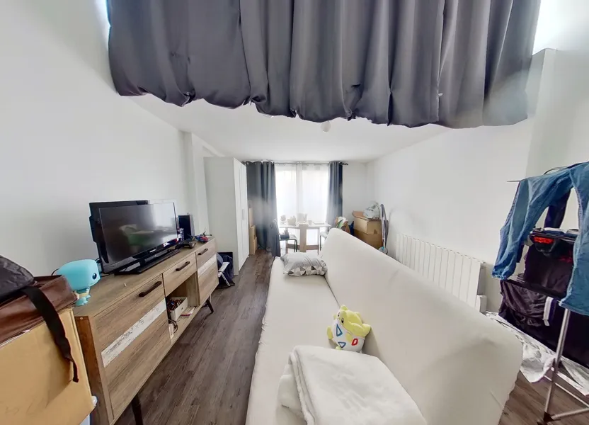 Room Rue Octavie in Villeurbanne