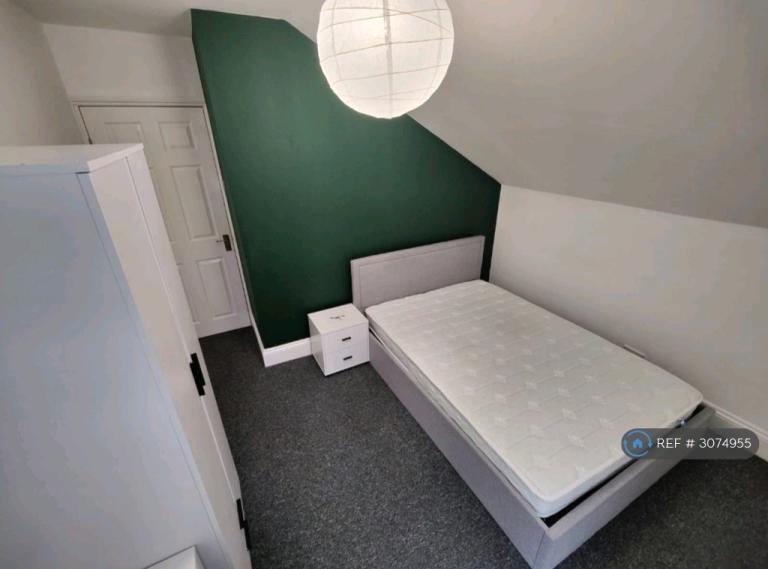 Room Tonbridge Road in Maidstone