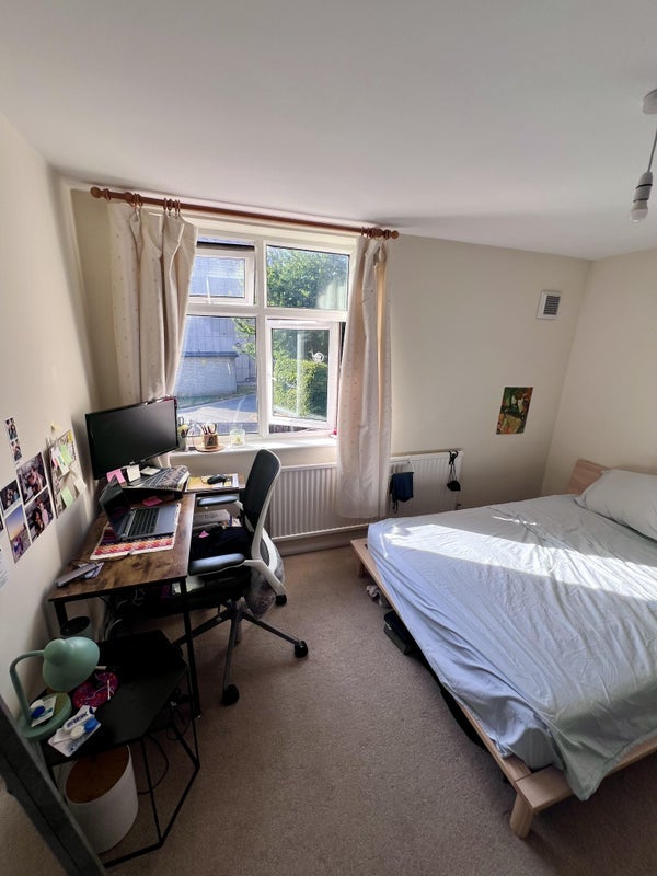 Room Roman Road in Greater London