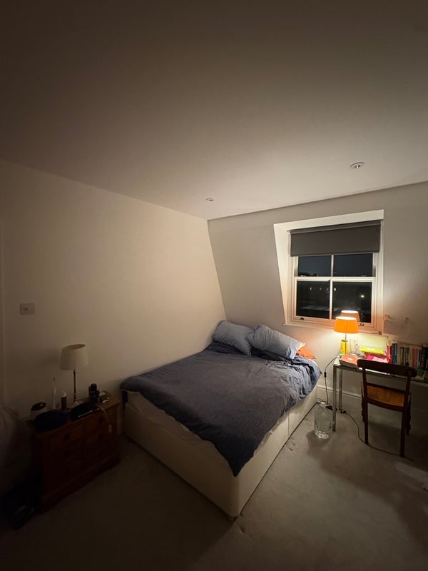 Room Kingsland Road in Greater London