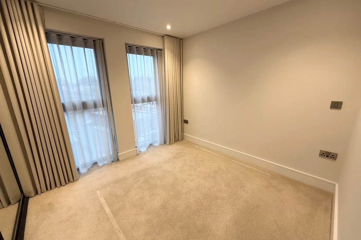 Flat Cockfosters Road in Greater London