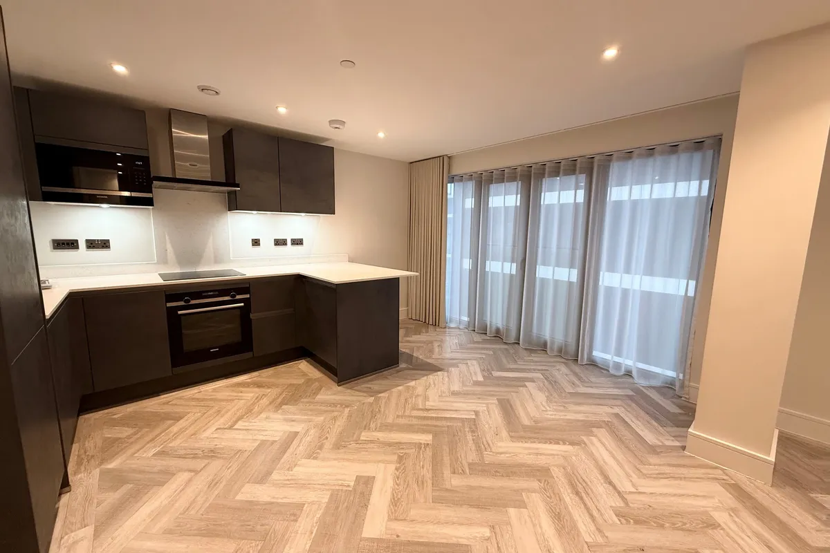 Flat Cockfosters Road in Greater London