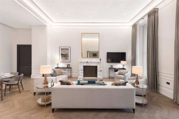 Flat Park Crescent in City of Westminster