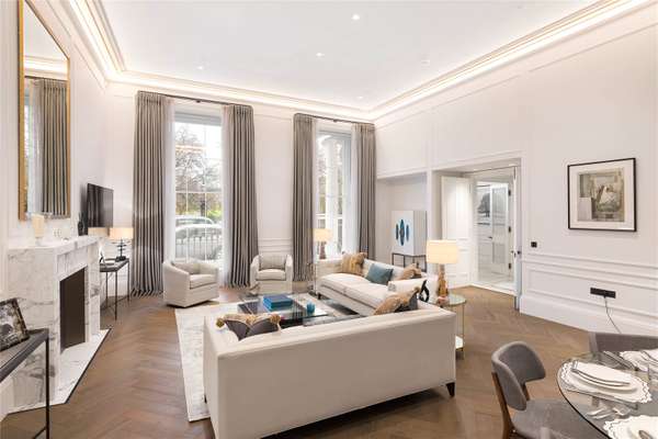 Flat Park Crescent in City of Westminster