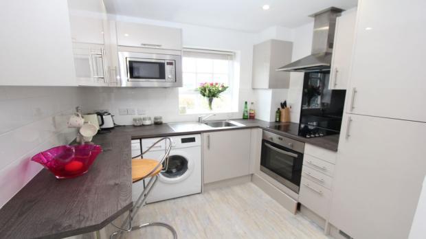 Flat Crossways in Beaconsfield