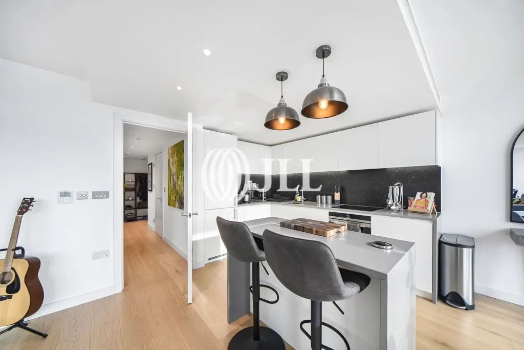 Flat Aste Street in Greater London