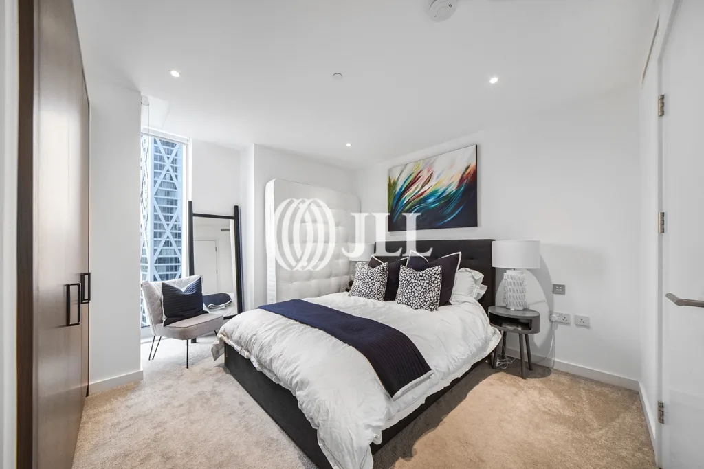 Flat Aste Street in Greater London