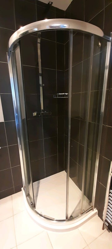 Room Mada Road in Greater London