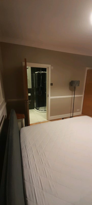 Room Mada Road in Greater London