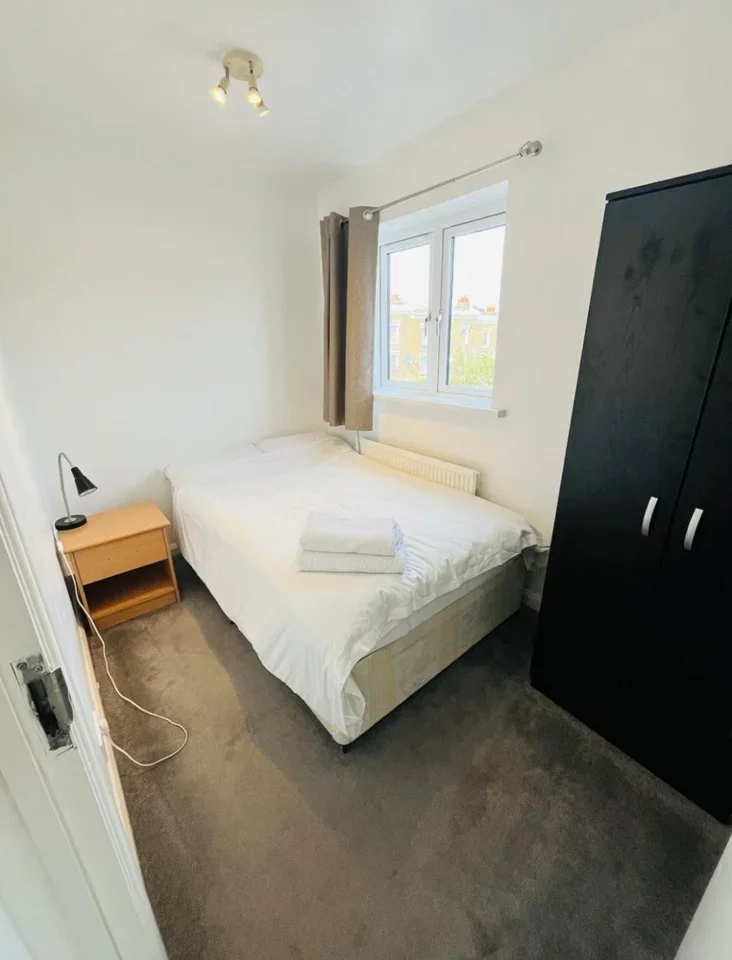 Room Heathwood Gardens in Greater London