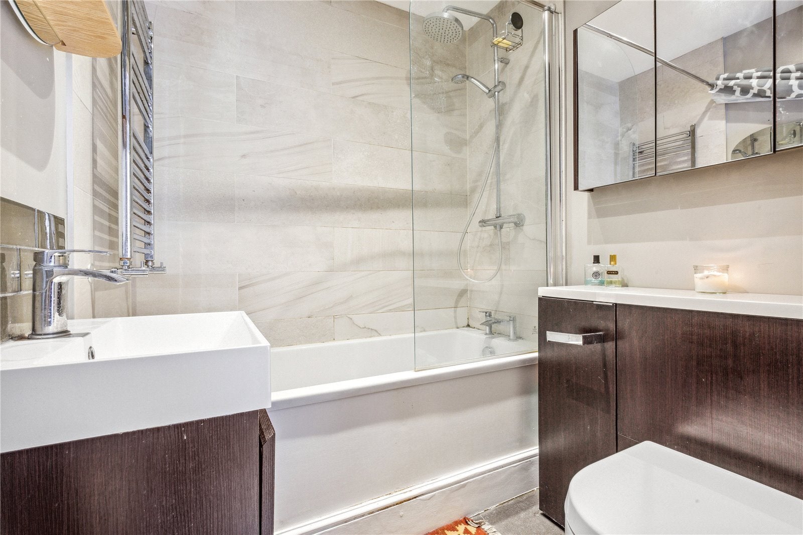 Flat Devonshire Road in Greater London